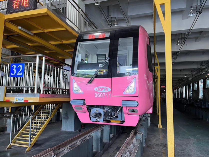 Der fahrzeugmontierte Industrieschalter Beijing HCSTCOM M12 wurde erfolgreich im „fahrzeugmontierten intelligenten Verhaltenserkennungssystem der Linie 6 der Chongqing Metro“ eingesetzt. 1